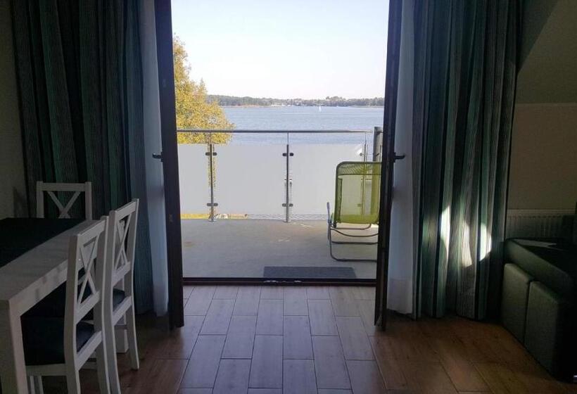 1 Bedroom Apartment Lake View, Apartamenty Kapitanskie