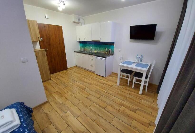 1 Bedroom Apartment Lake View, Apartamenty Kapitanskie