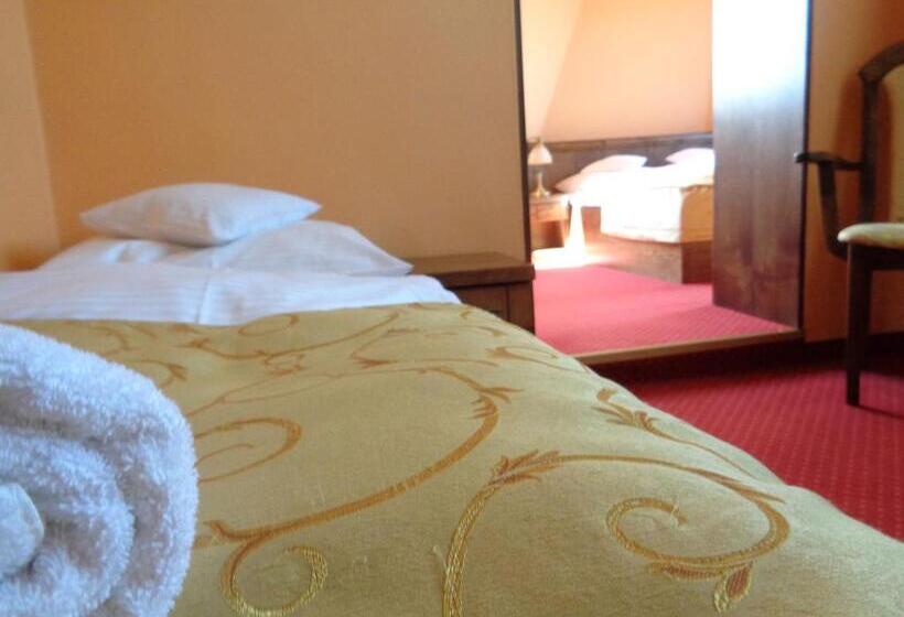 标准三人间, Villa Bialka & Spa