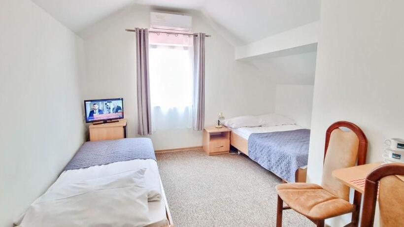 اتاق استاندارد سه نفره, Pensjonat Na Górce   Widok Na Jezioro Solińskie I Góry 534 556 639