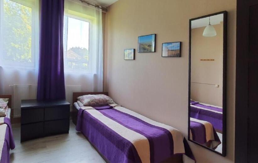 اتاق استاندارد با سرویس بهداشتی مشترک, Hostel Zamość   Pokoje Gościnne