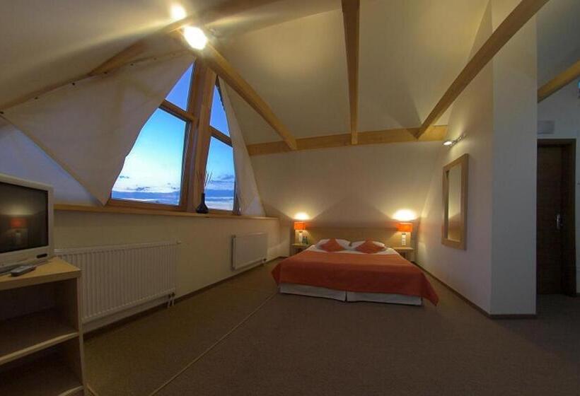 Quarto Triplo Estandar, Pensjonat Orla Perc