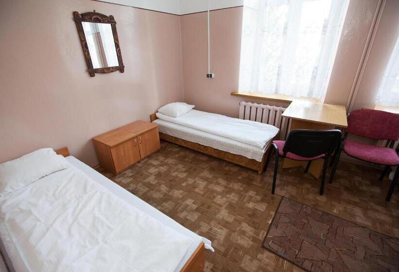 تختخواب در اتاق مشترک, Schronisko Młodzieżowe Ptsm Matecznik