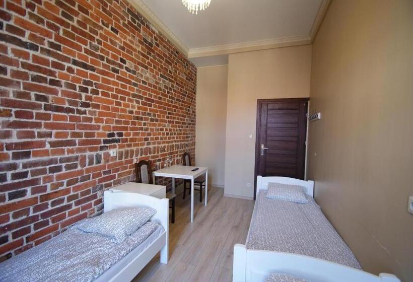 Студия Стандарт, Vanilla Hostel Wrocław