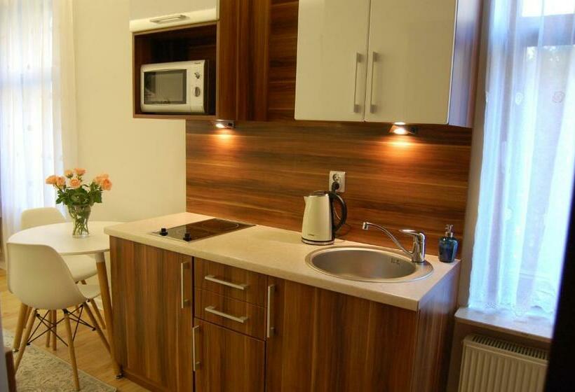 Студия Стандарт, Villa Star