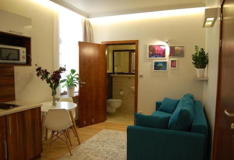Семейные Апартаменты, Villa Star