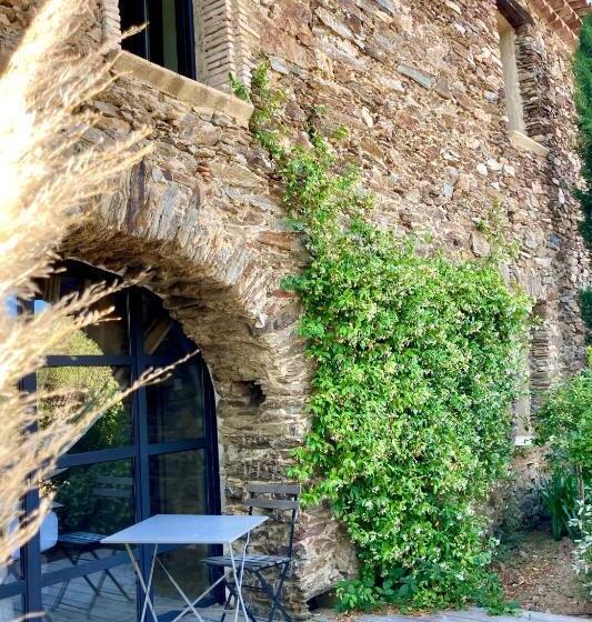 اتاق لوکس با تخت بزرگ, Chambres D Hôtes Le Pontillaou