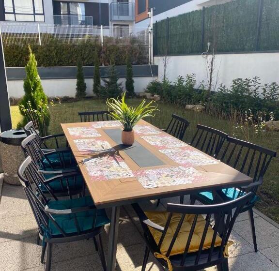 آپارتمان 1 خوابه همکف, 7th Sense Boutique Apartments