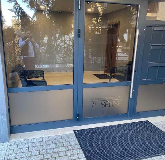 آپارتمان 1 خوابه همکف, 7th Sense Boutique Apartments