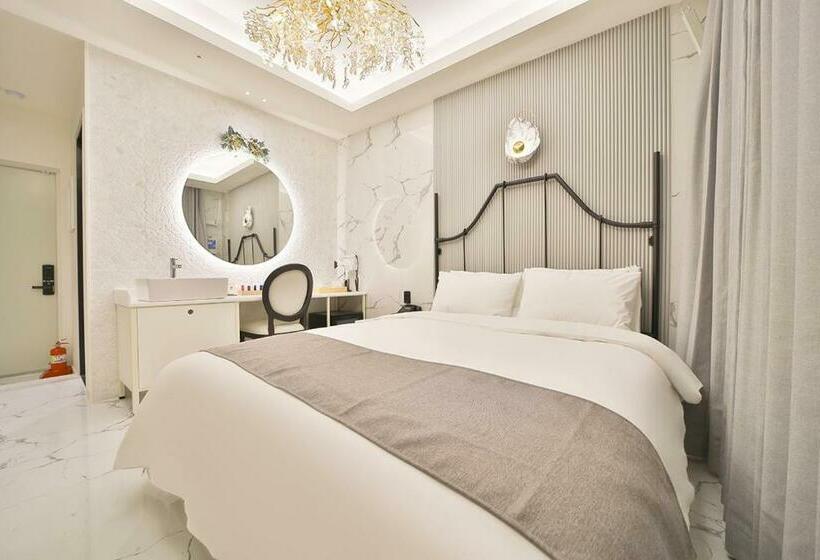 اتاق لوکس, Daegu February Hotel Lions Park