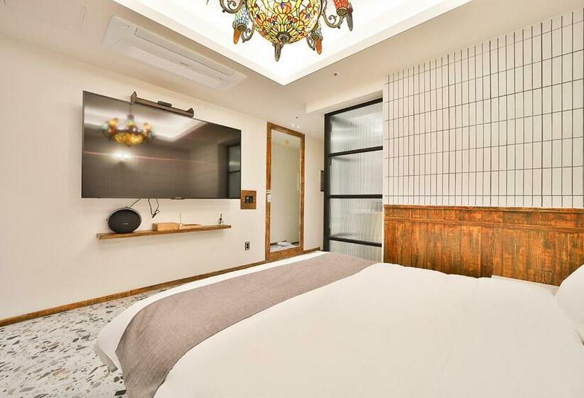 سوییت, Daegu February Hotel Lions Park