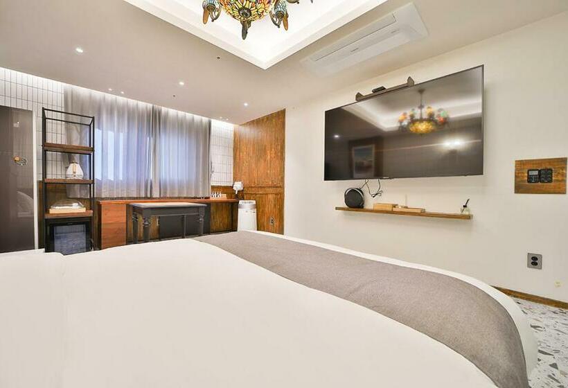 سوییت, Daegu February Hotel Lions Park