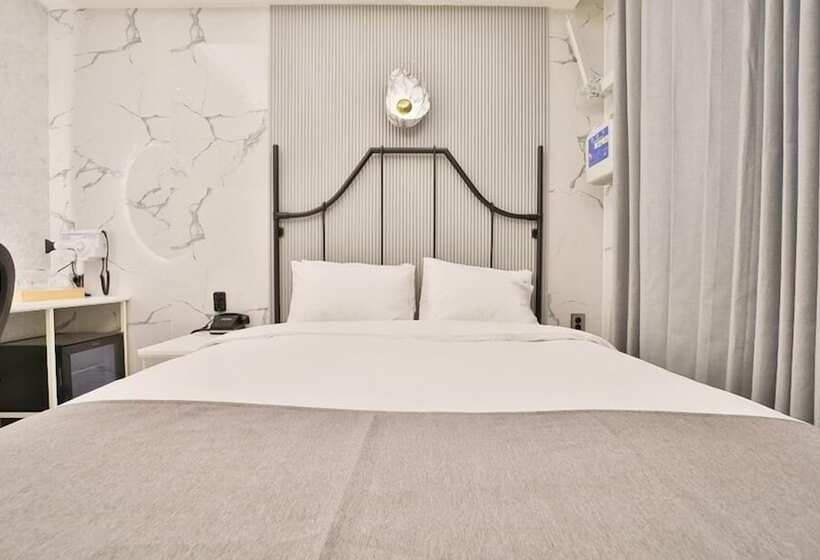 اتاق لوکس, Daegu February Hotel Lions Park
