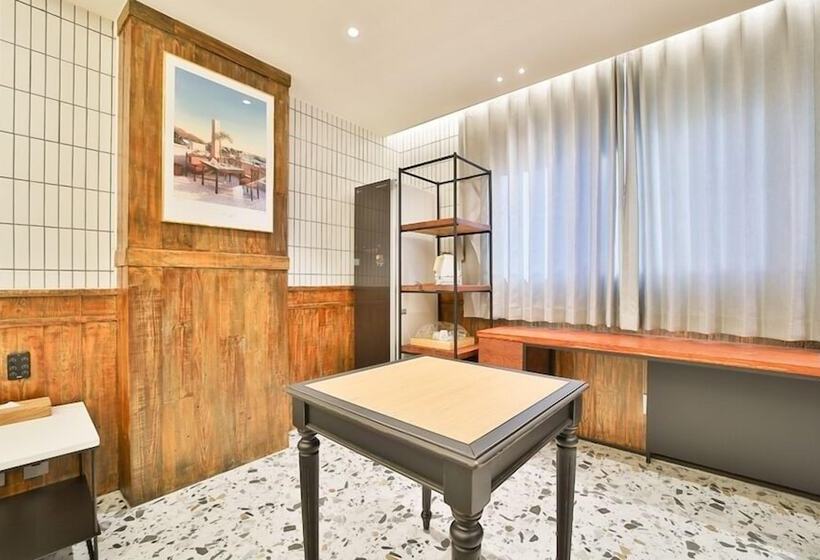 سوییت, Daegu February Hotel Lions Park