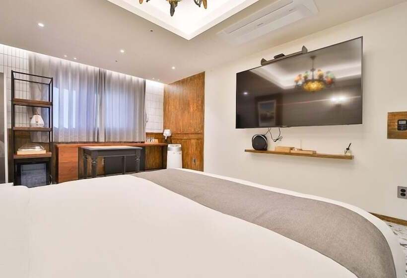 سوییت, Daegu February Hotel Lions Park