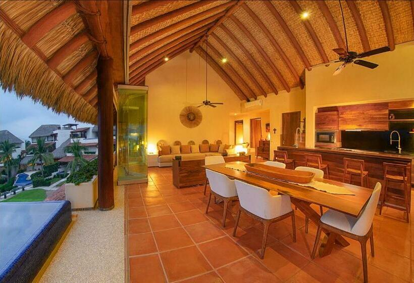 プレジデントスイートルーム, Residences At Las Palmas