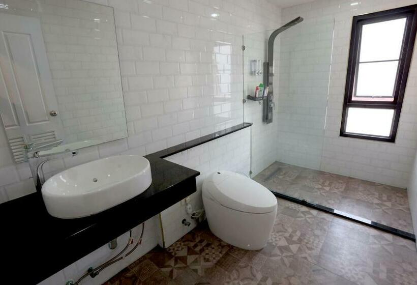 اتاق اکونومی, Tartar & Nay Hostel