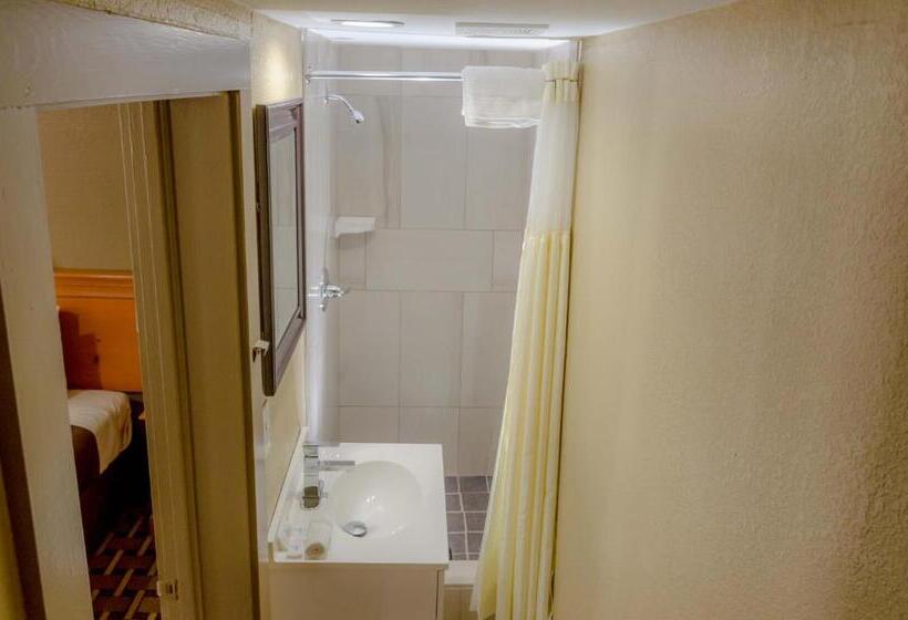 Номер Стандарт, Relax Inn   Bryson City