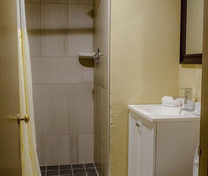Номер Стандарт, Relax Inn   Bryson City