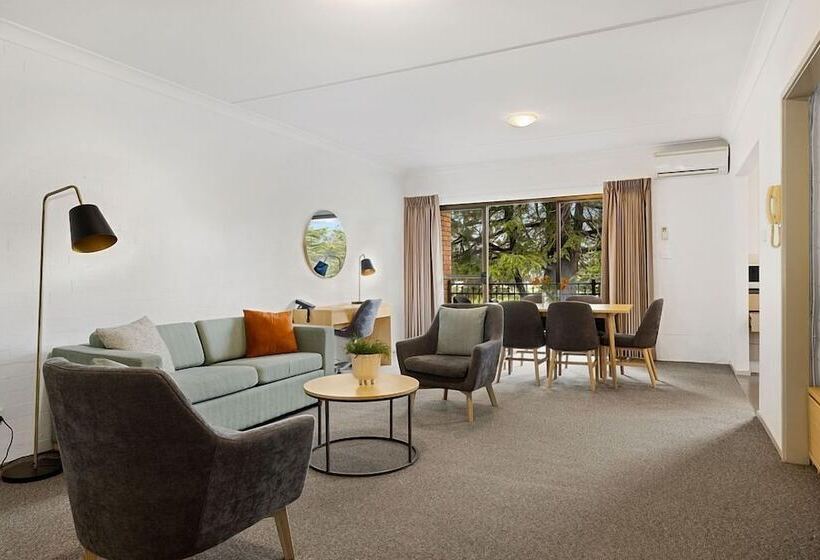 침실 2개 아파트, Oxley Court Serviced Apartments