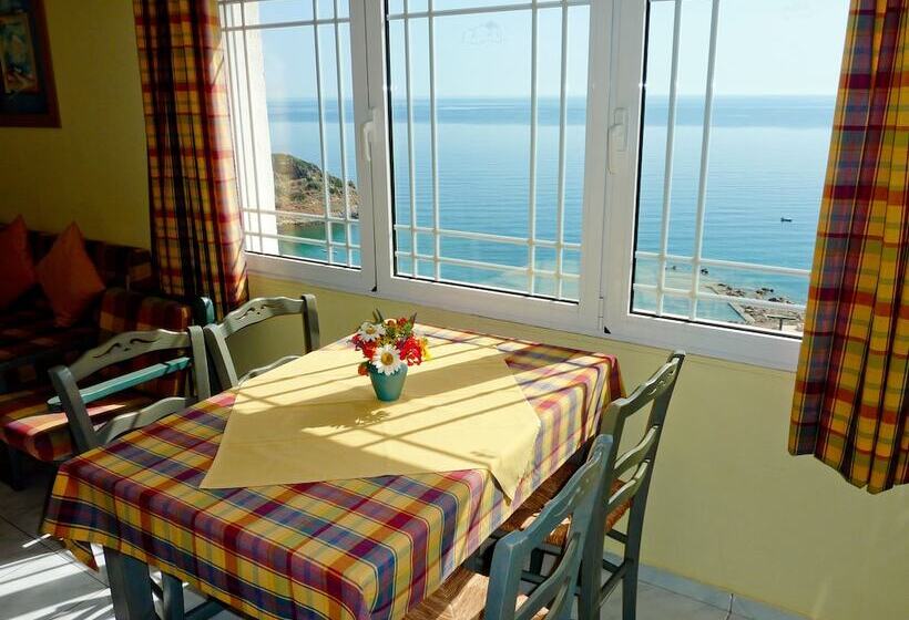 بانگلوی استاندارد با چشم‌انداز دریا, Panorama Villas   Adults Only