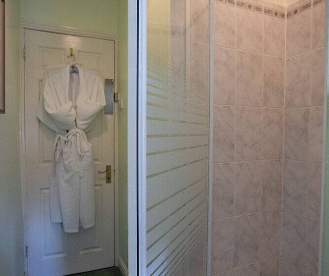 اتاق استاندارد یک نفره, Homelands Guest House