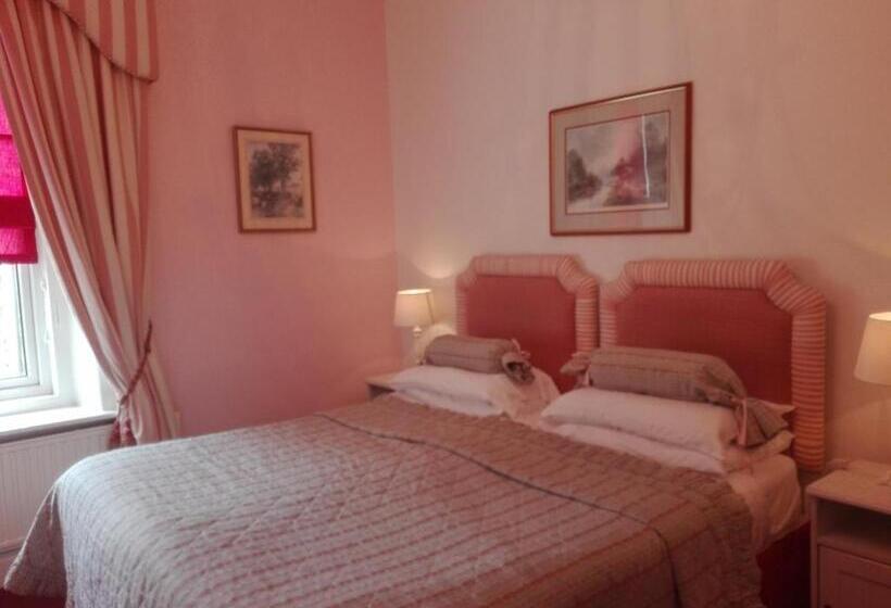 اتاق لوکس با چشم‌انداز باغ, Homelands Guest House