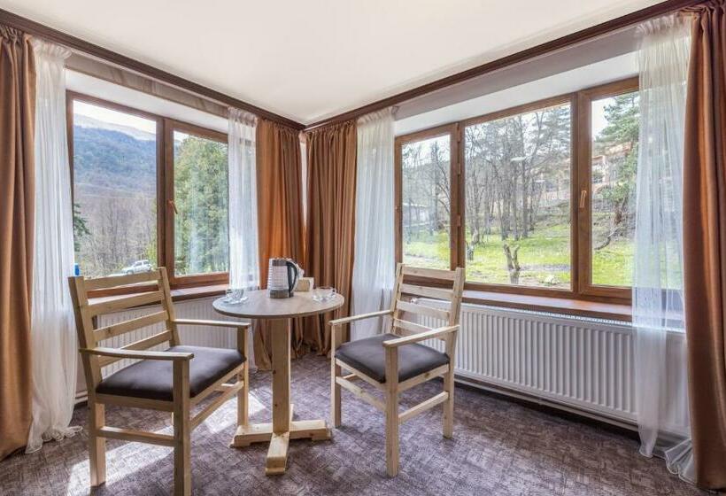 Семейный Номер, Kompozitor Hotel Dilijan