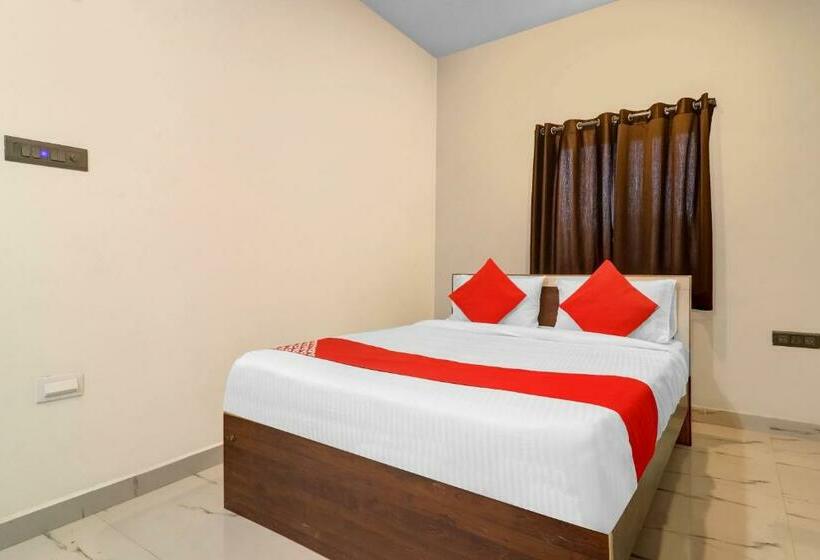 Трехместный Номер Классика, Flagship Sairam Residency