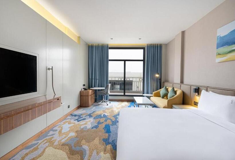 اتاق استاندارد با تخت بزرگ, Holiday Inn Riyadh The Business District, An Ihg