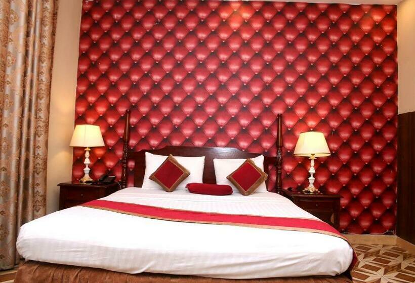 اتاق سوپریور با تخت بزرگ, Premier Inn Mall Lahore