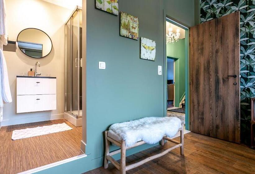 Номер Deluxe, The Newport Lodge   Incl 3h Wellness & Use Ebikes & Breakfast