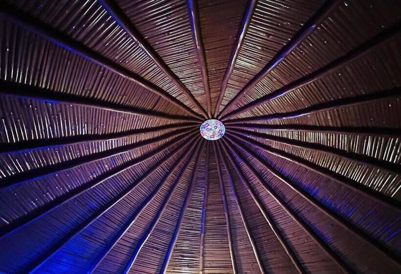 Номер Стандарт, Modhera Sunrise Resort   Tents Bhungas Jungle Restaurants & Candlelight Dining