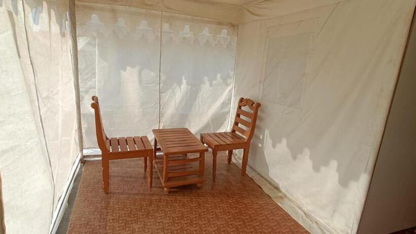 Семейный Номер, Modhera Sunrise Resort   Tents Bhungas Jungle Restaurants & Candlelight Dining
