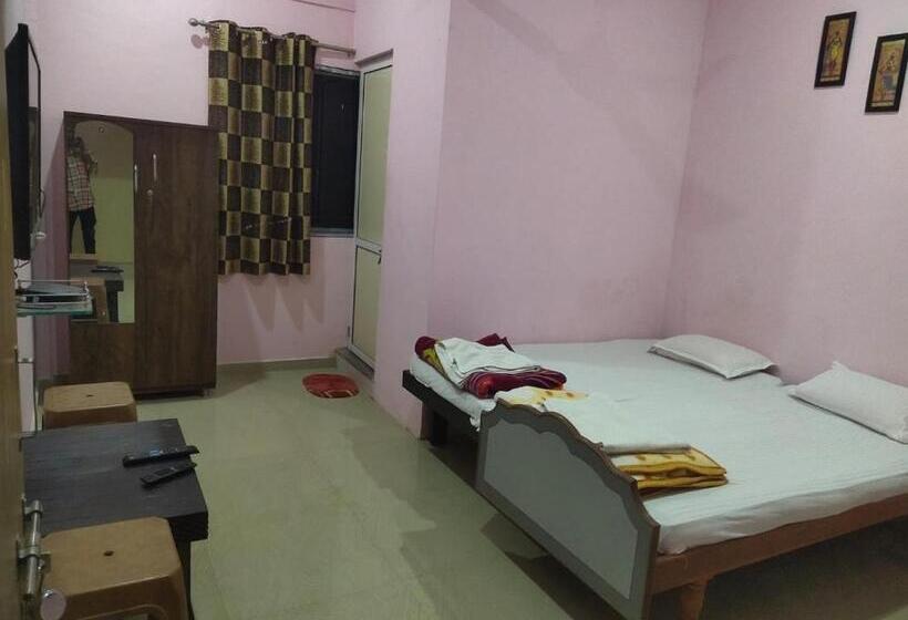 Семейный Номер, Vrundavan Resort, Narmada
