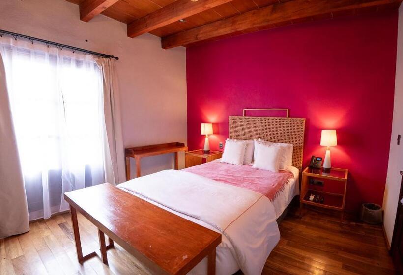 سوئیت با وان آب گرم, Bito S Hotel Boutique