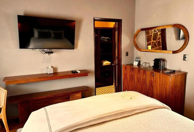 سوییت لوکس, Bito S Hotel Boutique