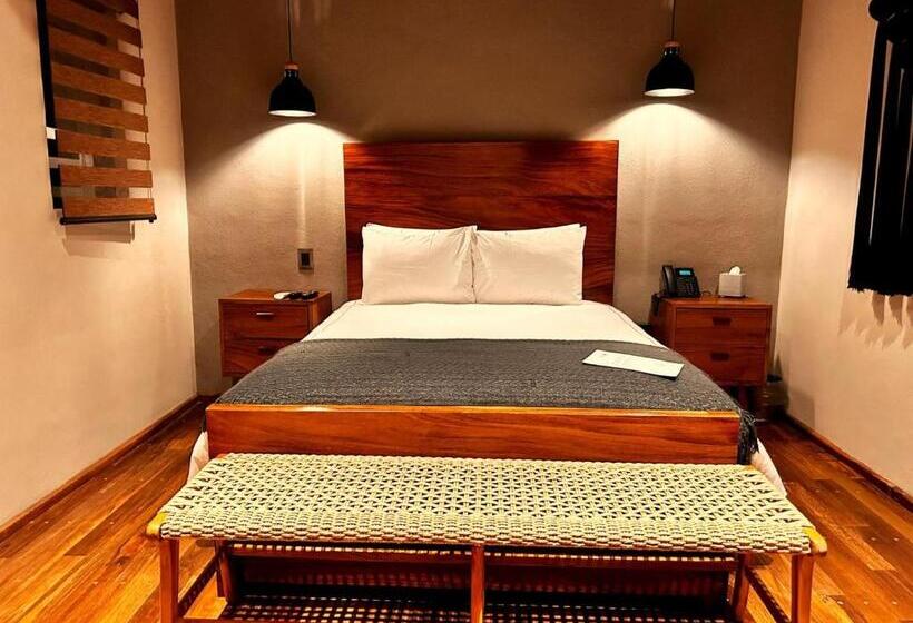 سوئیت جونیور با چشم‌انداز باغ, Bito S Hotel Boutique