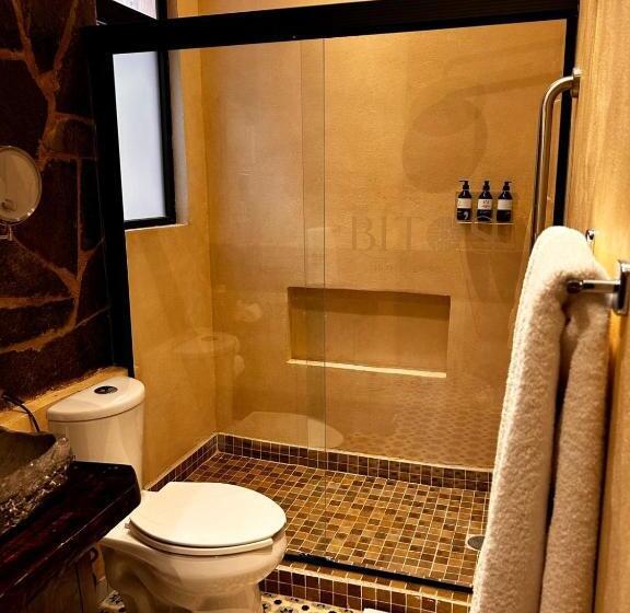 سوییت با چشم‌انداز باغ, Bito S Hotel Boutique