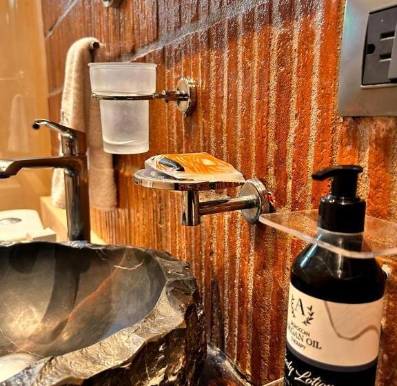 سوییت جونیور, Bito S Hotel Boutique