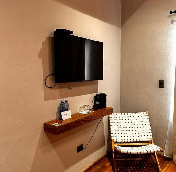 سوئیت با وان آب گرم, Bito S Hotel Boutique