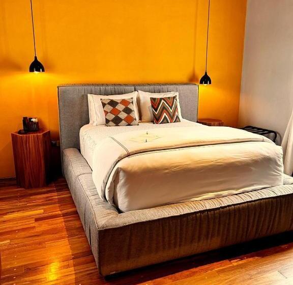 سوییت لوکس, Bito S Hotel Boutique