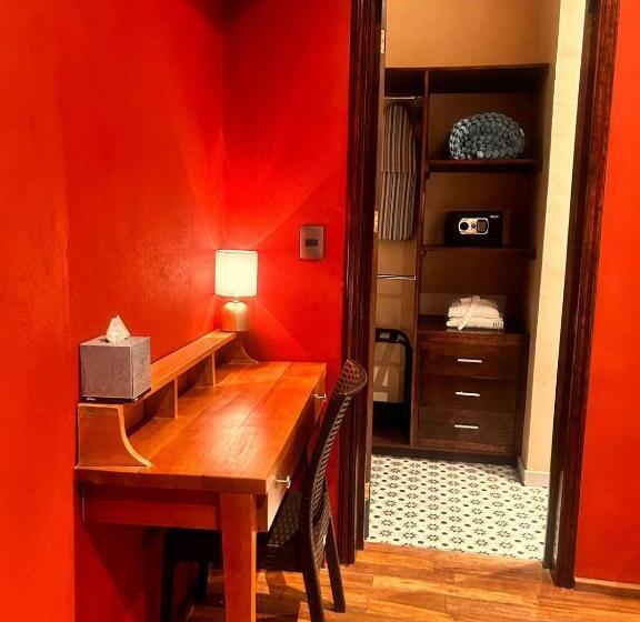 سوییت با چشم‌انداز باغ, Bito S Hotel Boutique
