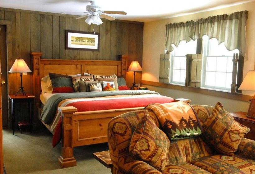 سوئیت جونیور با چشم‌انداز کوهستان, Deerhill Inn