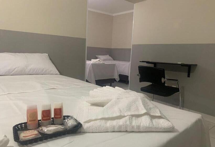 اتاق استاندارد چهار تخته, Barão Ribeirão