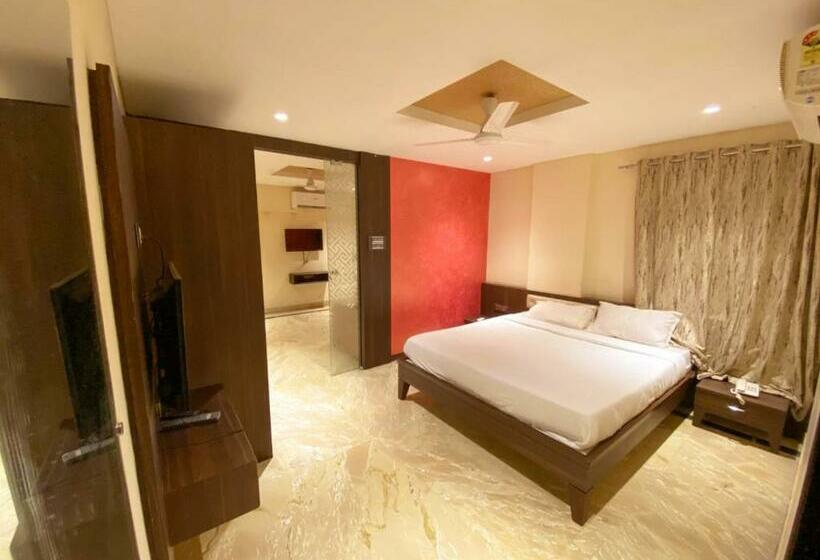 Номер Deluxe, Shubham Inn