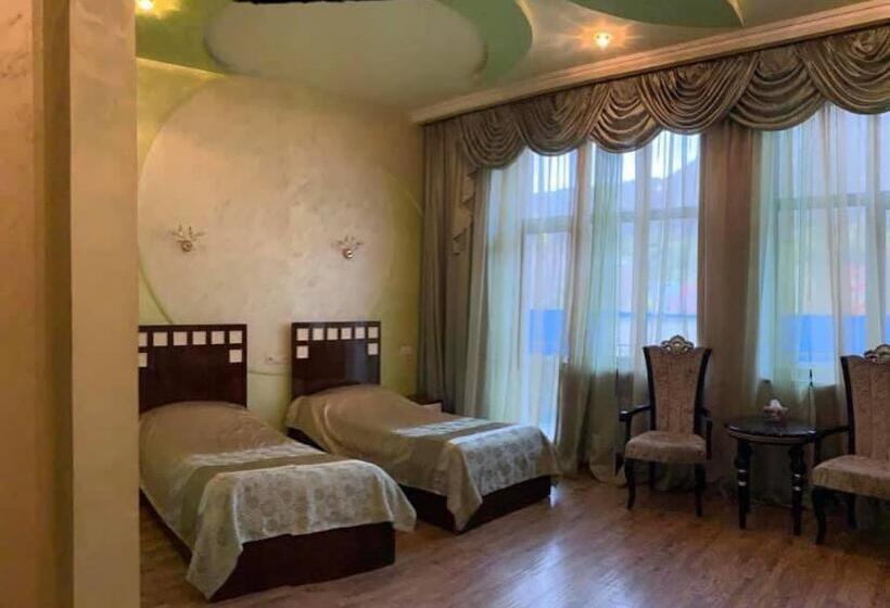 Трехместный Номер Deluxe, Prince Hotel Kapan