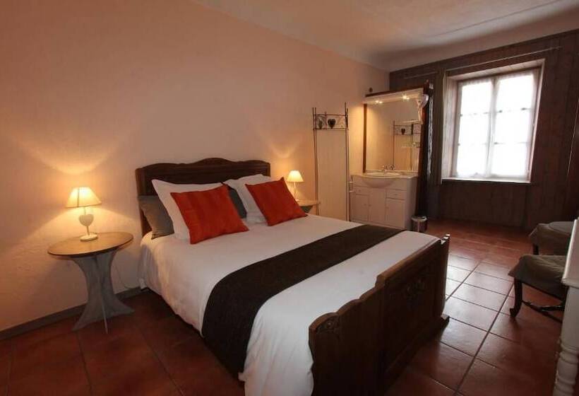 Номер Стандарт, Auberge De L Echauguette
