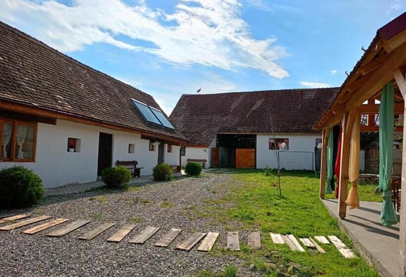 Дом 3 Спальни, Chalet Giuel