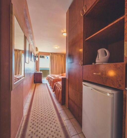اتاق استاندارد چهار تخته با چشم‌انداز دریا, Villa Barcelona